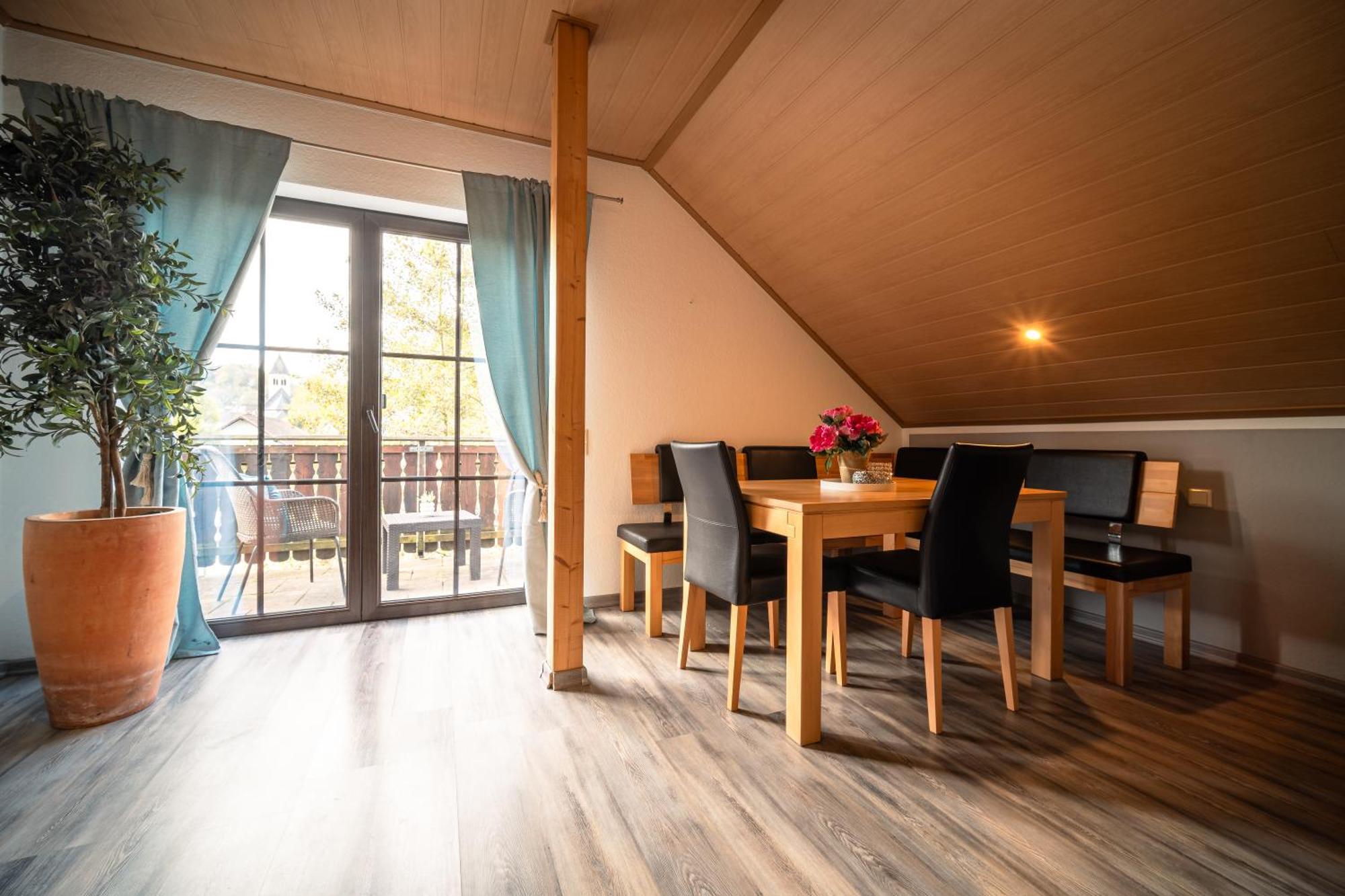 Balkon Zimmer - Apartment Gonnersdorf  Екстер'єр фото