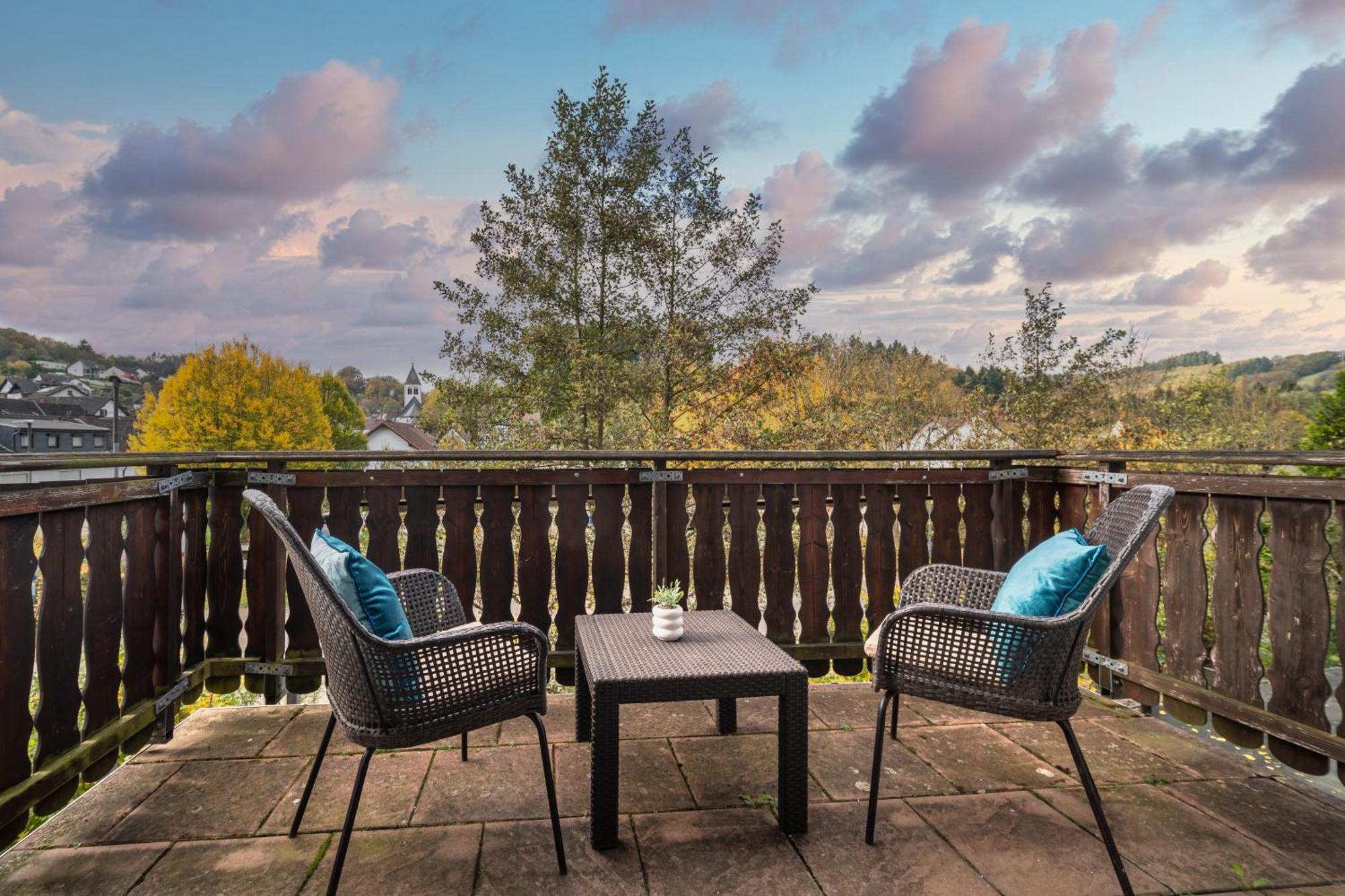 Balkon Zimmer - Apartment Gonnersdorf  Екстер'єр фото